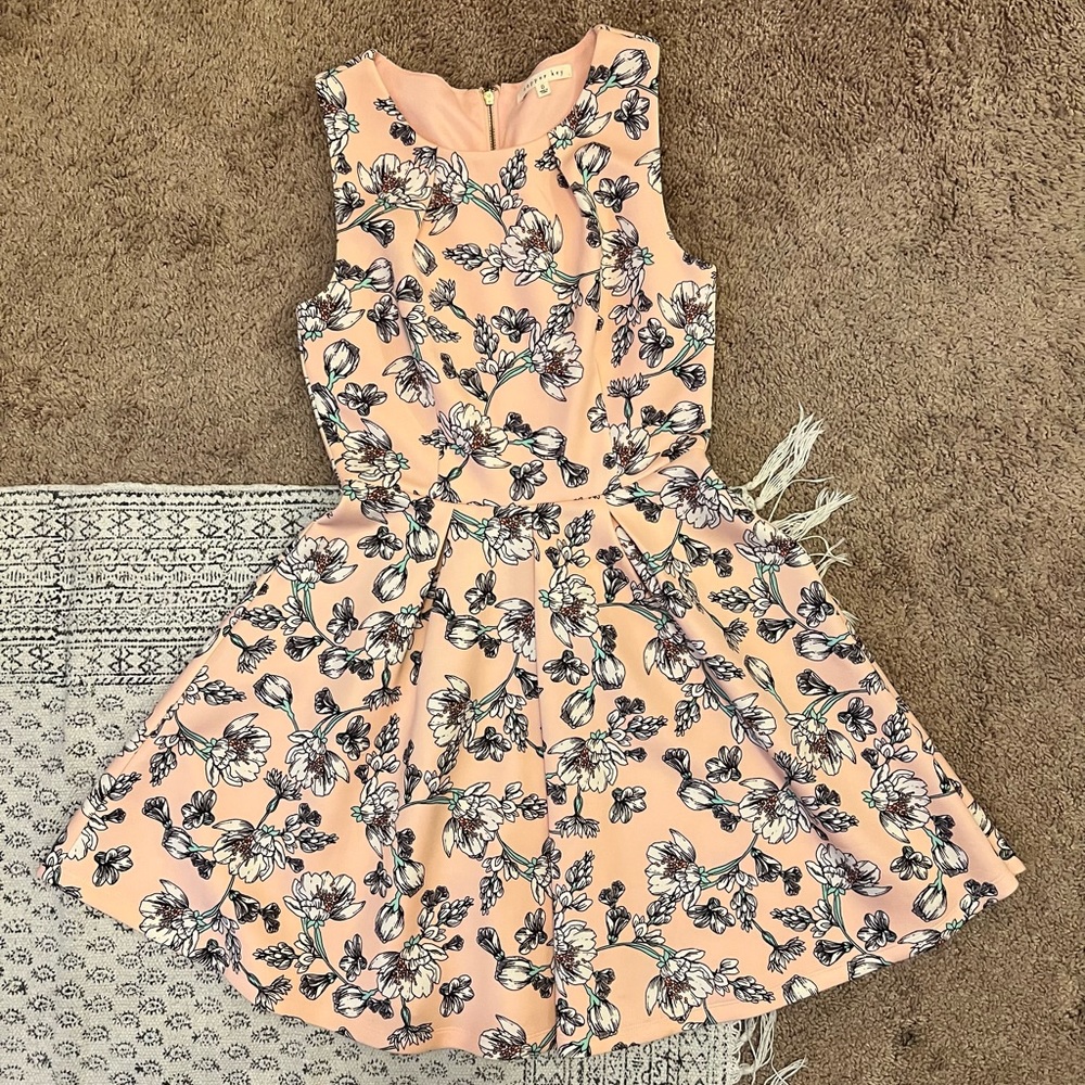 Floral Skater Dress 🌺